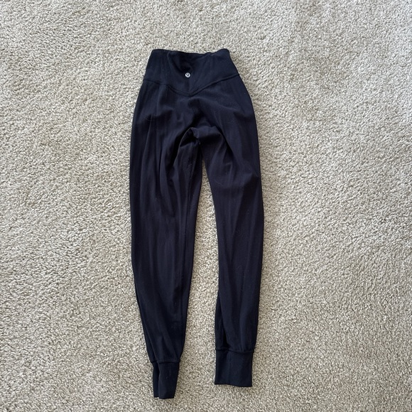 Lululemon Black High-Waisted align joggers - Picture 1 of 3